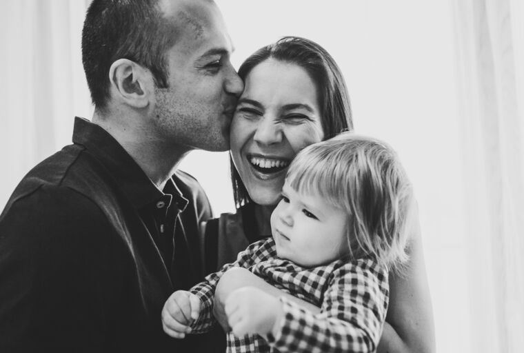 Картины, фото с паспарту Black-and-white family photo