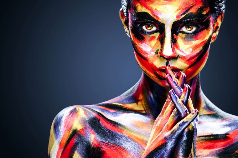 Картины на пластике, пеноркартоне Bright body art