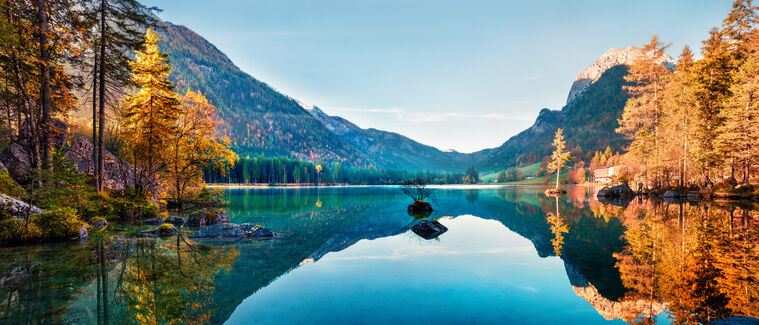 Картины на пластике, пеноркартоне Autumn panorama of the lake Hintersee